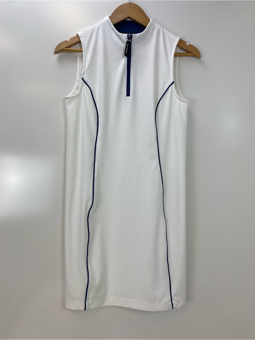 Vineyard Vines White Sleeveless Sport Dress with Navy Piping
